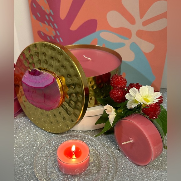 PROFOUND TRENDS FASHION DEN. FOLLOW TO BE NOTIFIED WHEN I HOST LIVE!!! - Picture 7 of 15